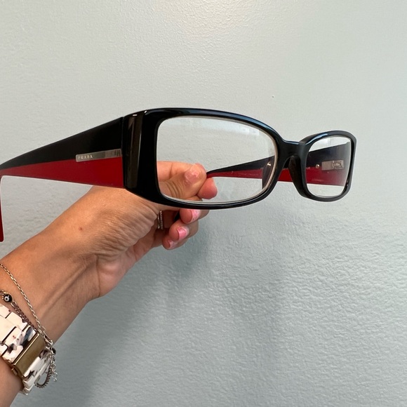 Prada Línnea Roja prescription glasses. - Picture 8 of 11